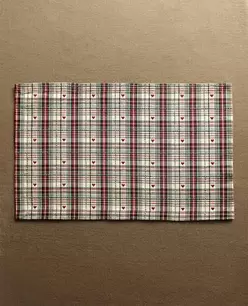 DYED THREAD CHRISTMAS HEART PLACEMAT (PACK OF 2)