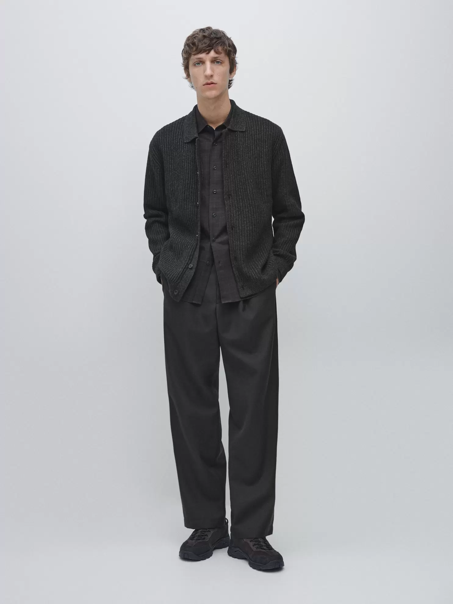 Knit cotton and wool blend cardigan with buttons