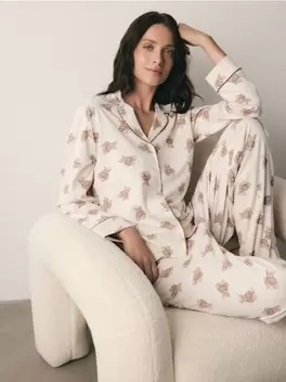 LADIES` PYJAMA 13 995 HUF