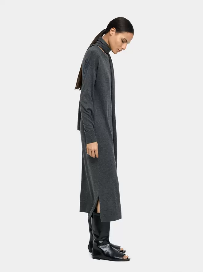 Midi knit dress with scarf
