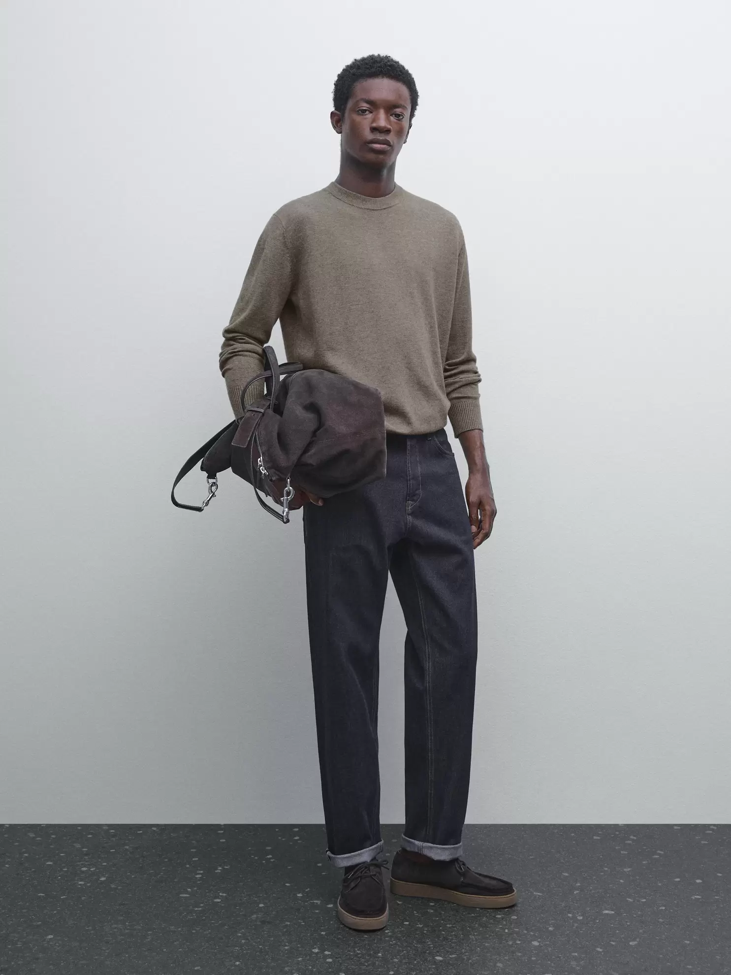 Crew neck knit sweater