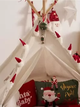 Karácsonyi LED fények manó alakban