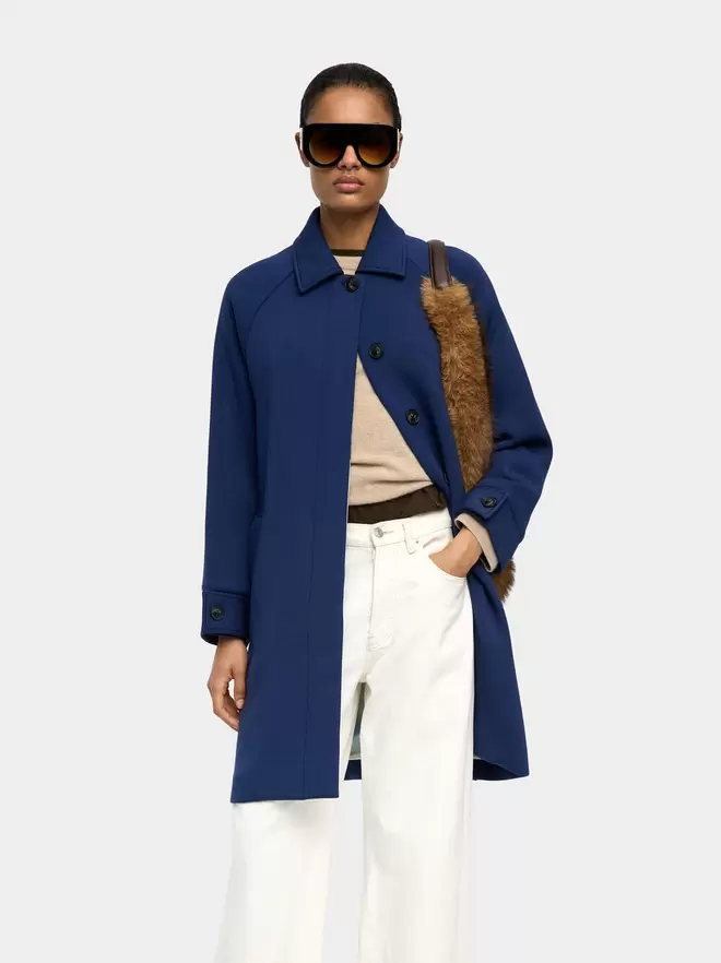 Parka with a soft texture and lining