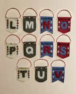 LETTER CHRISTMAS FLAG DECORATION (L-V)
