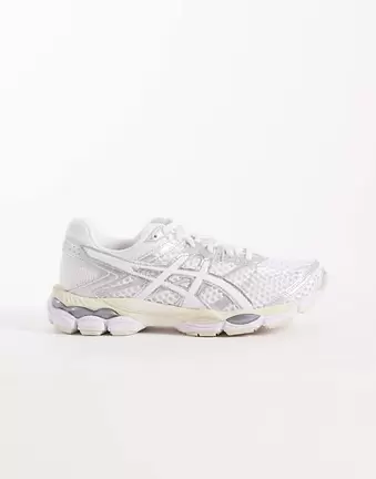 Asics Gel-Cumulus 16 trainers in white