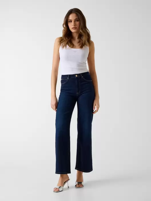Wide-leg jeans
