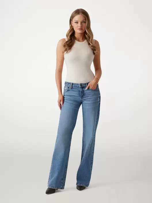 Low-rise slouchy jeans