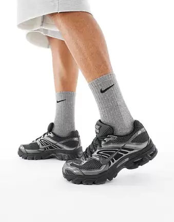 Nike Air Max Moto 2K trainers in triple black