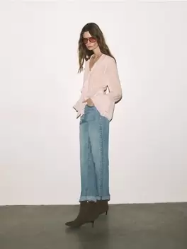 Velúr tűsarkú bokacsizma 23 995 HUF