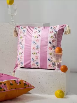 Párnahuzat virágmintával