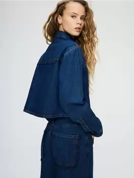 Díszzsebes széles szárú farmer