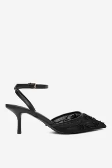 Körömcipők Fekete