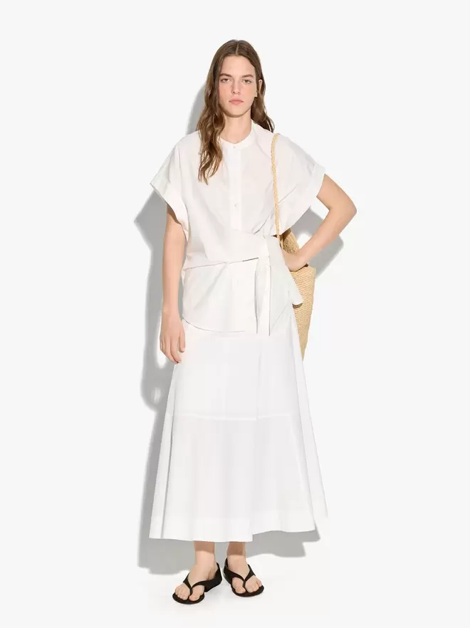 Short sleeve shirt with knot