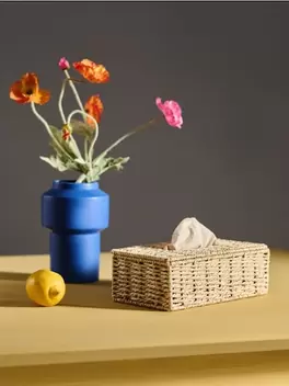 Fonott zsebkendőtartó doboz