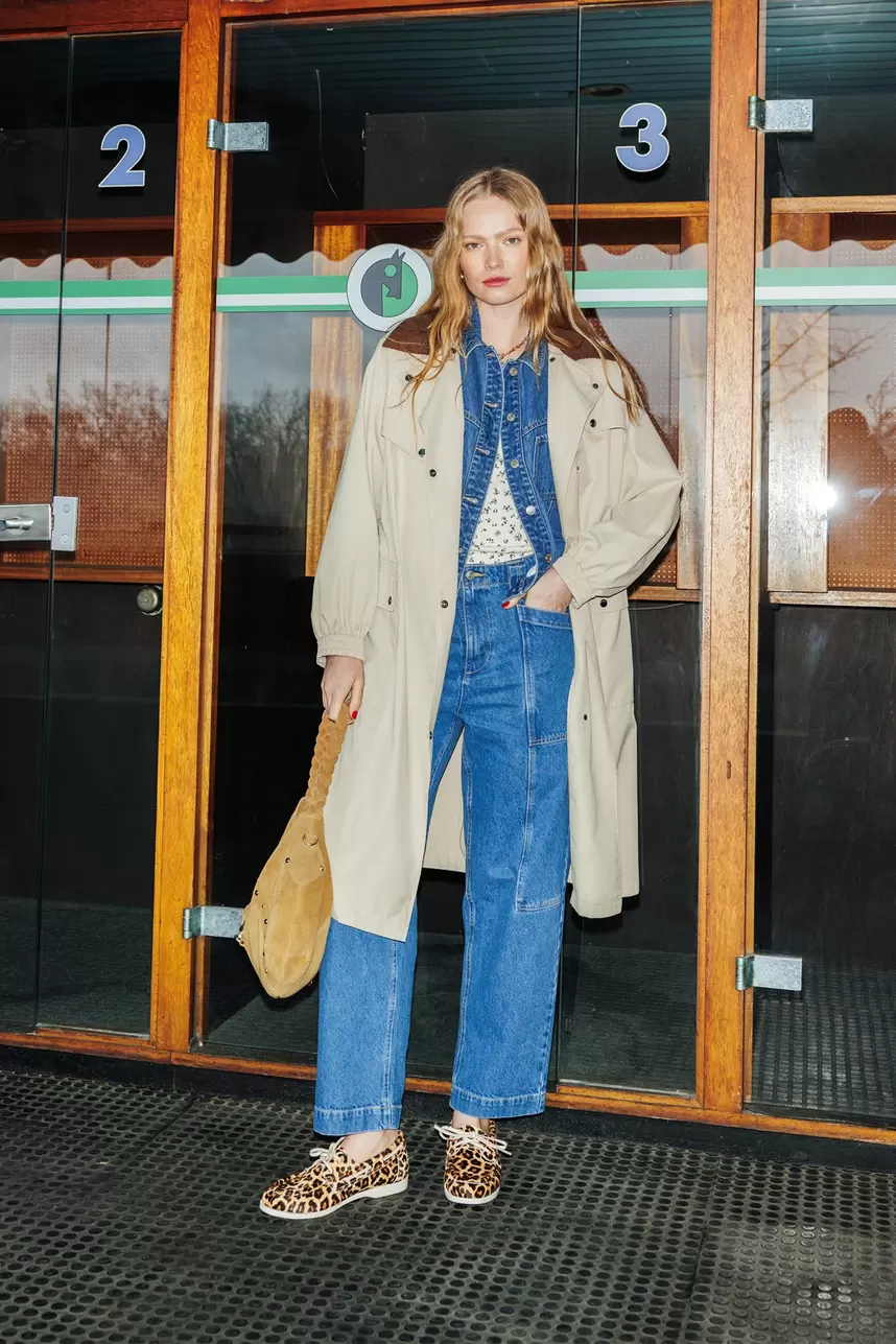 Long belted trenchcoat