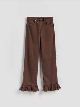 Bő szárú farmer fodrokkal