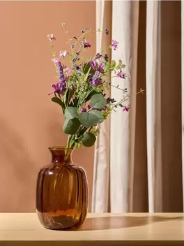 Dekoratív mezei virágcsokor levendulával