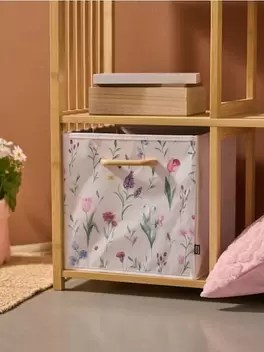 Tárolódoboz virágmintával