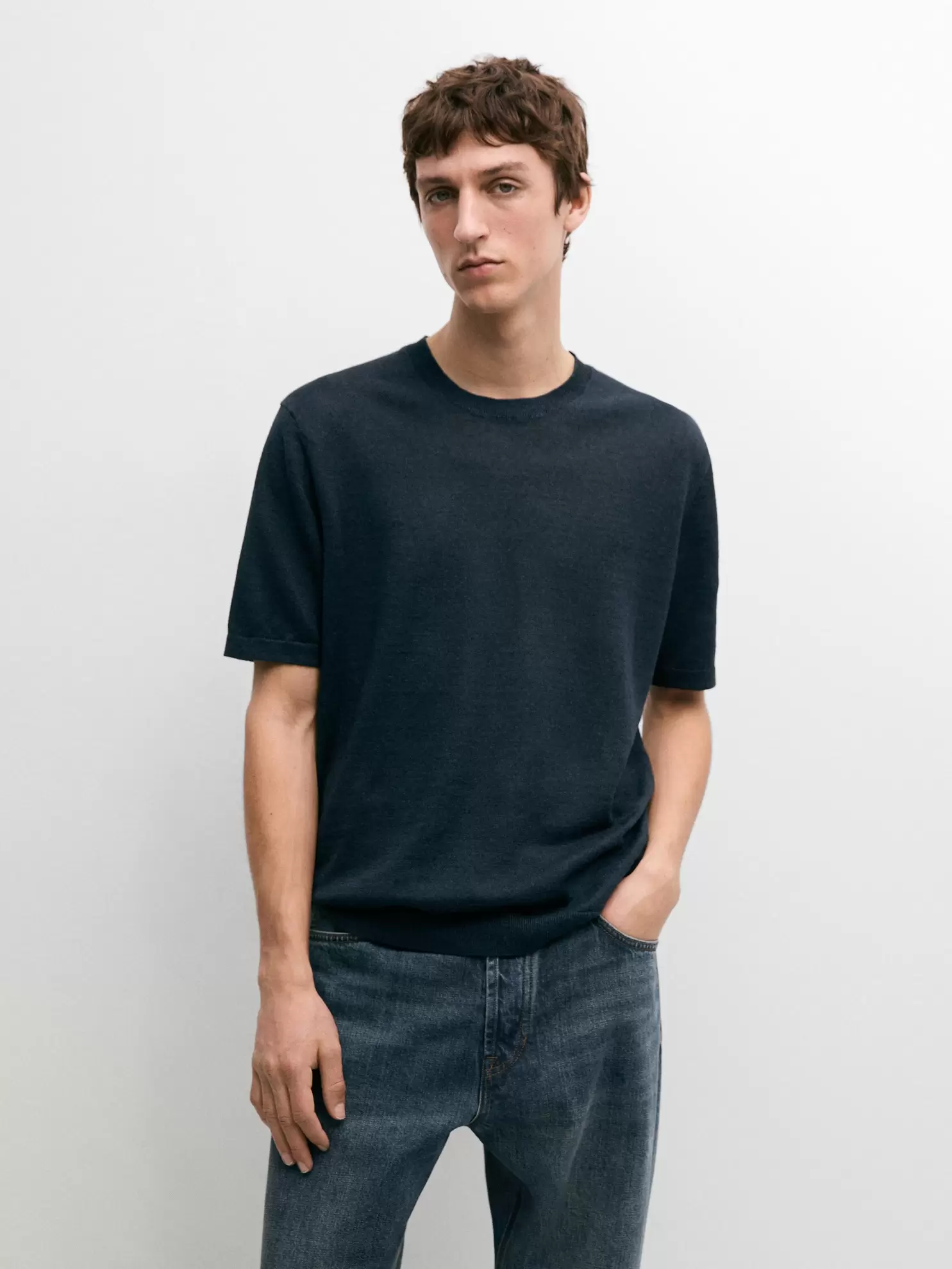 Lightweight 100% linen knit T-shirt