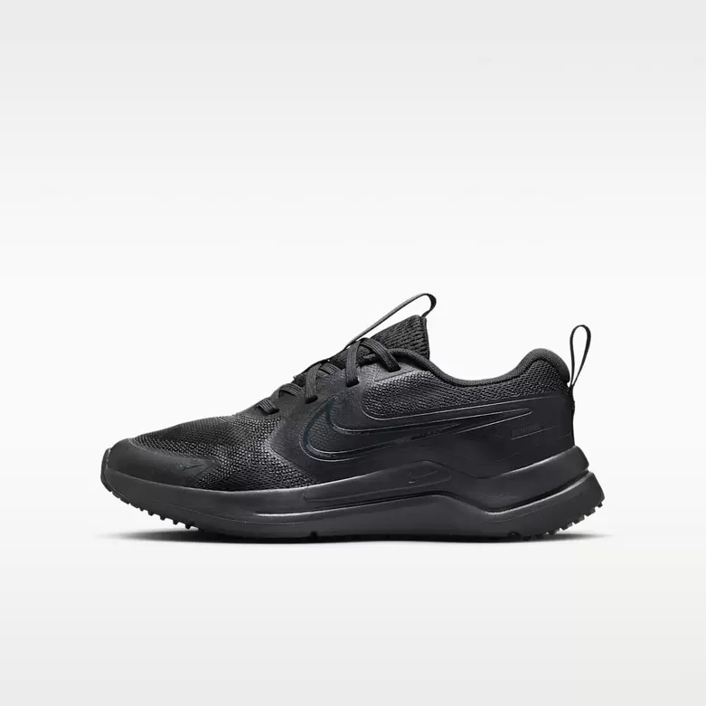 Nike Cosmic Runner