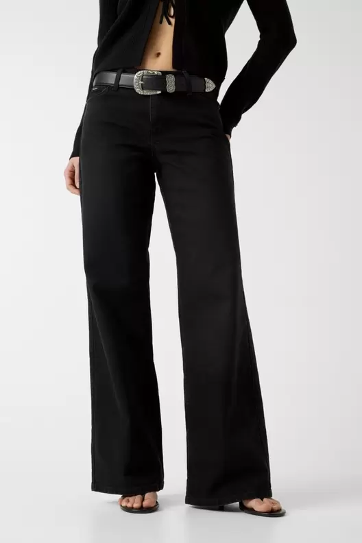G11 Wide-Leg Jeans