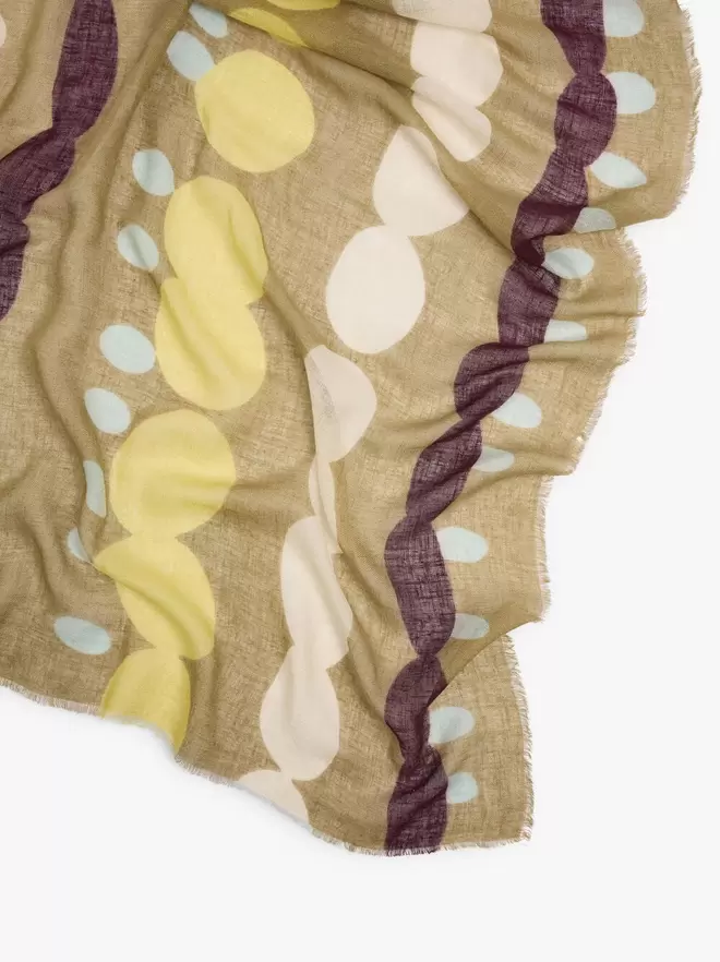 Scarf printed with linen