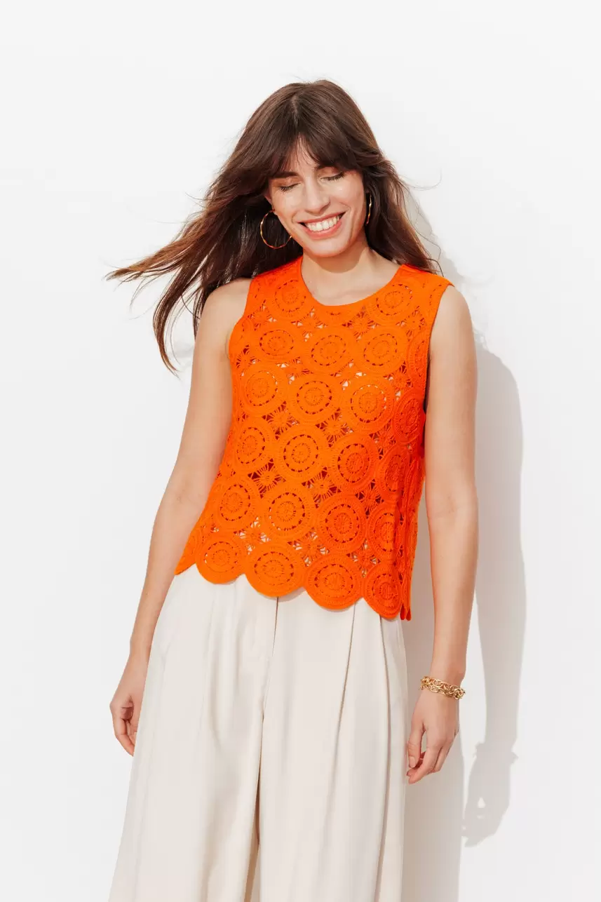 Crochet sleeveless jumper