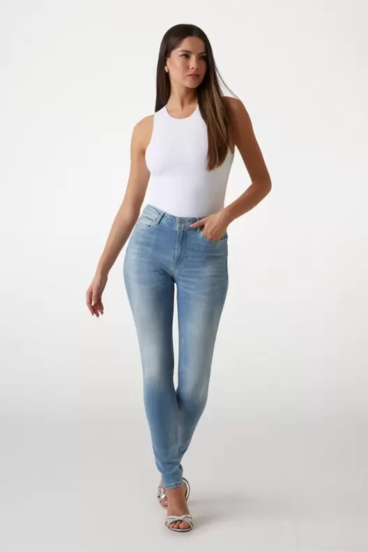 1981 skinny jeans
