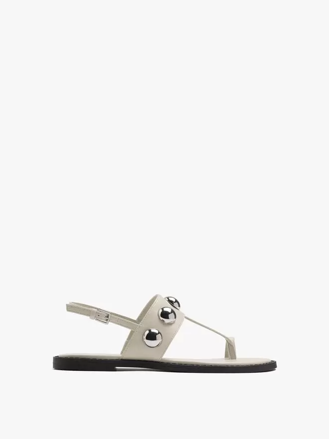 Sandals with spheres