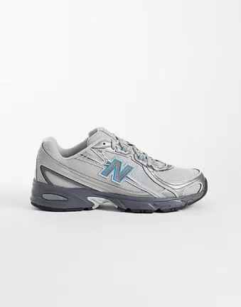 New Balance 740 trainers in grey