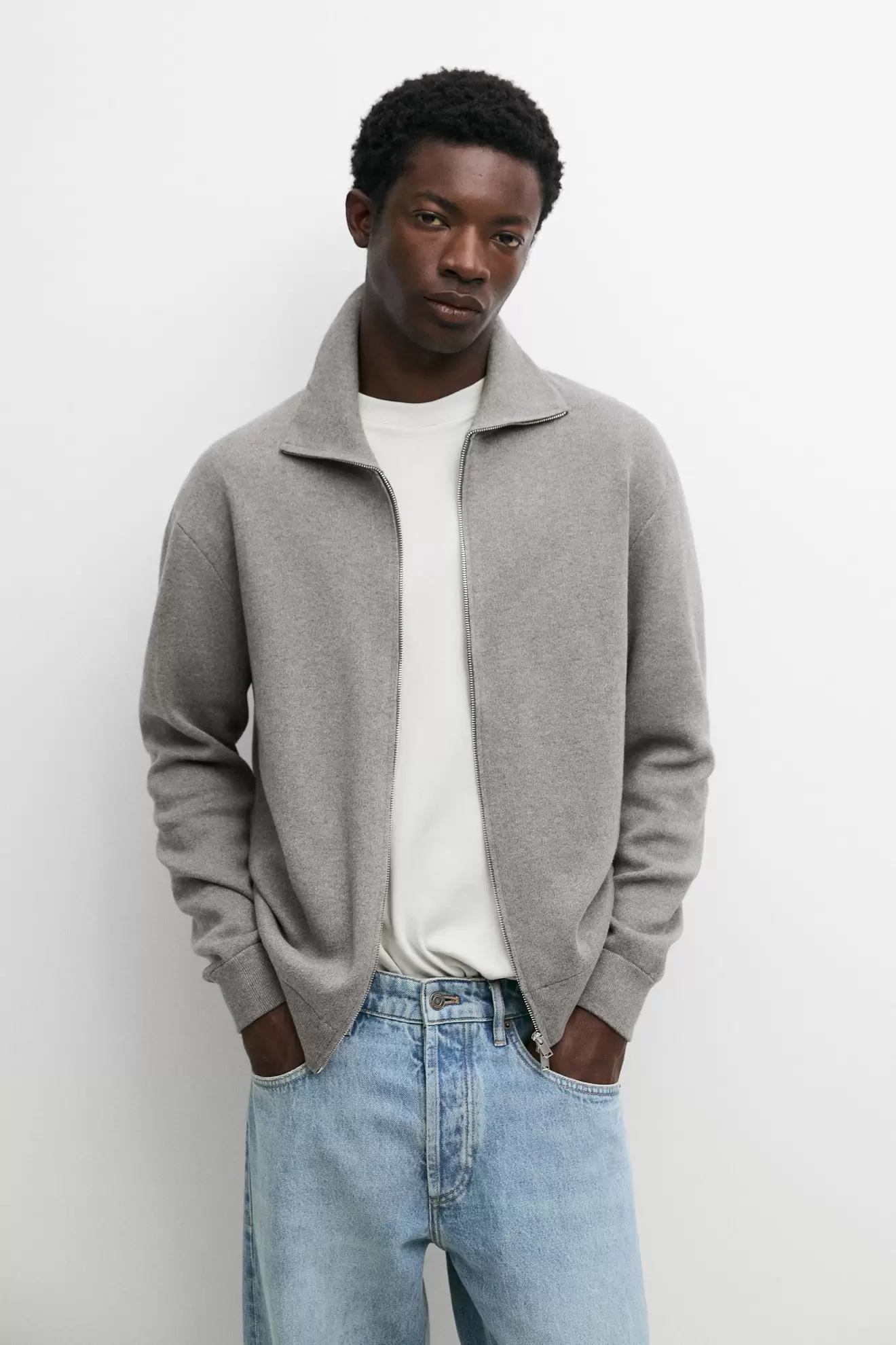 100% cotton zip-up knit cardigan