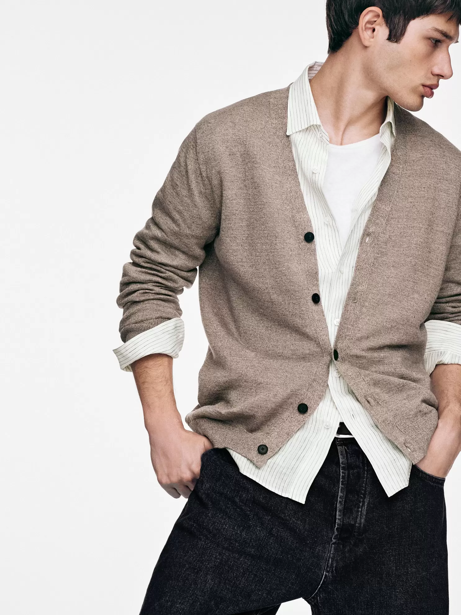 Linen knit cardigan with buttons
