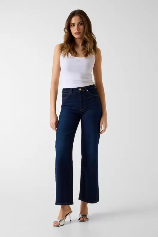 Wide-leg jeans