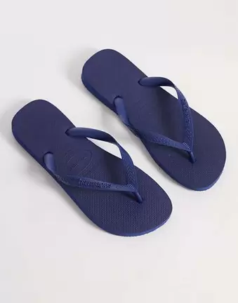 Havaianas flip flops in navy