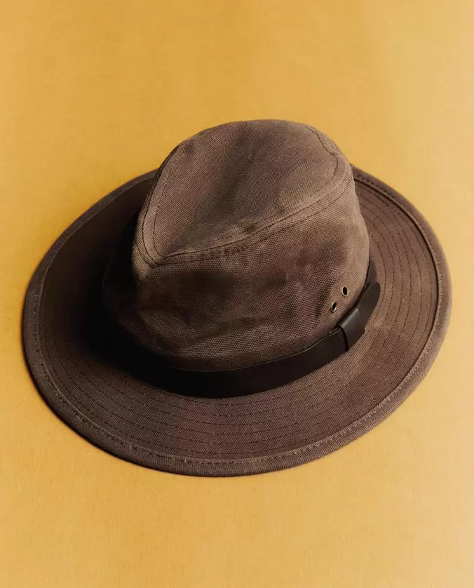 WAXED COTTON HAT  BINOCULARS AND CASE