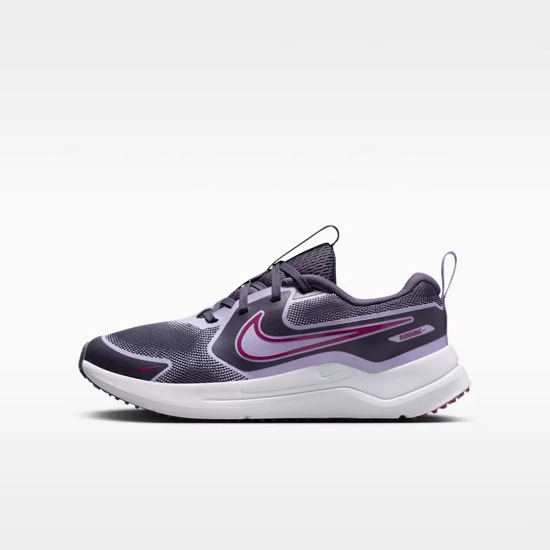 Nike Cosmic Runner