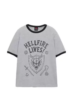 Stranger Things „Hellfire Lives” póló