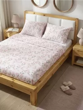 Virágmintás ágyneműgarnitúra