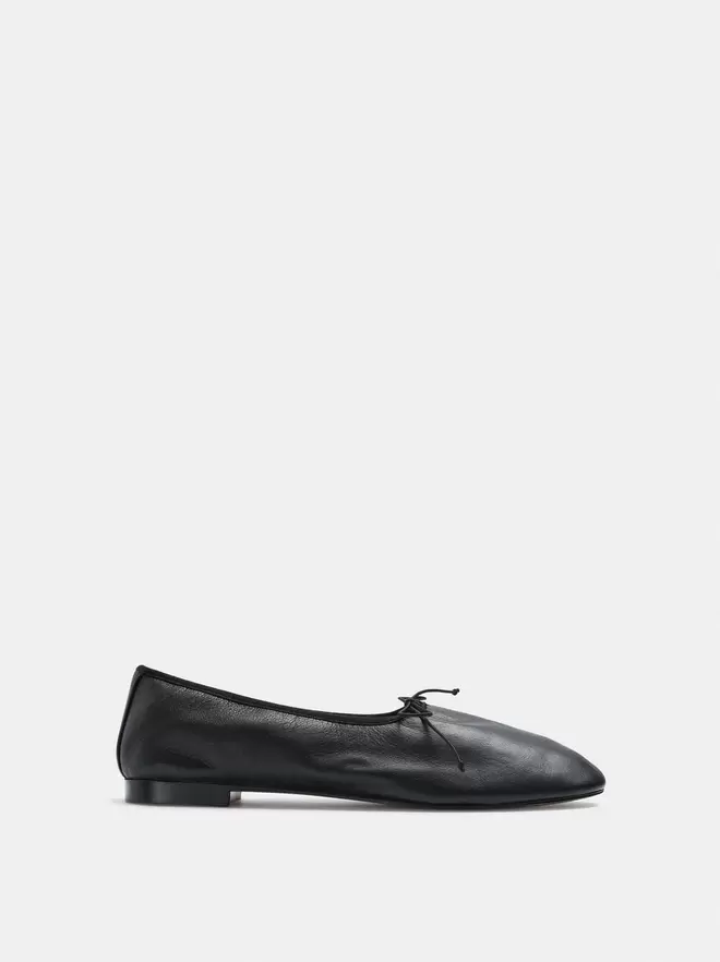 Leather ballet flats with elastic