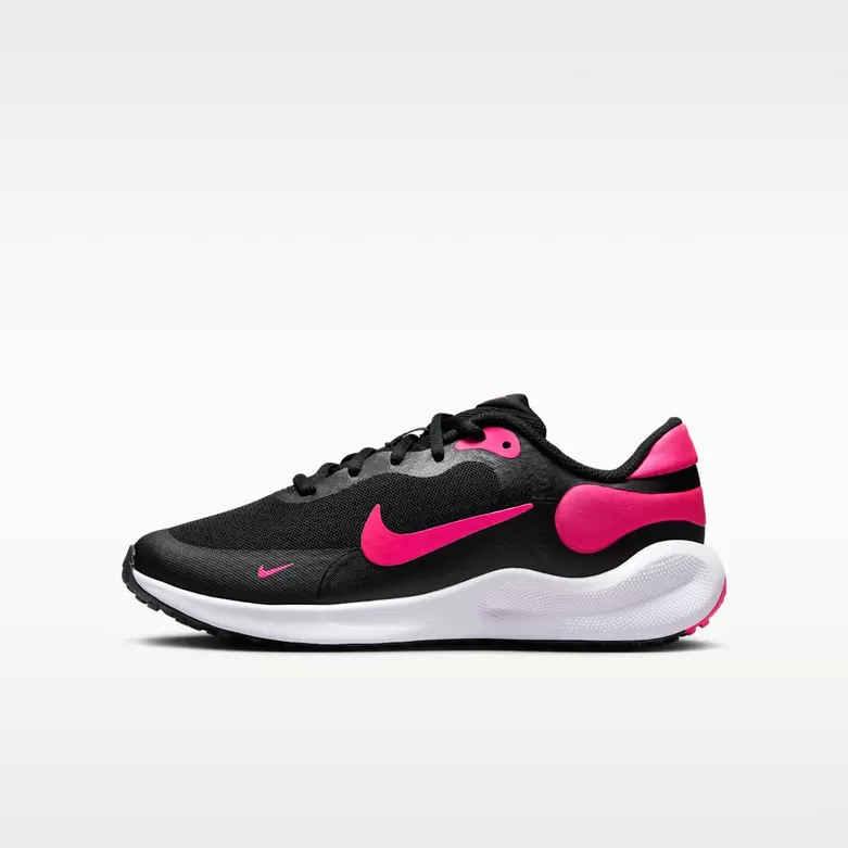 Nike Revolution 7