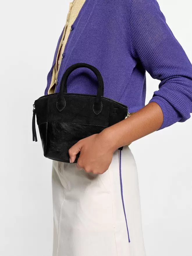 Tote bag with crossbody bag strap