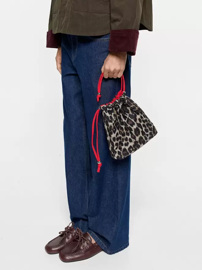 Reversible nylon shoulder bag