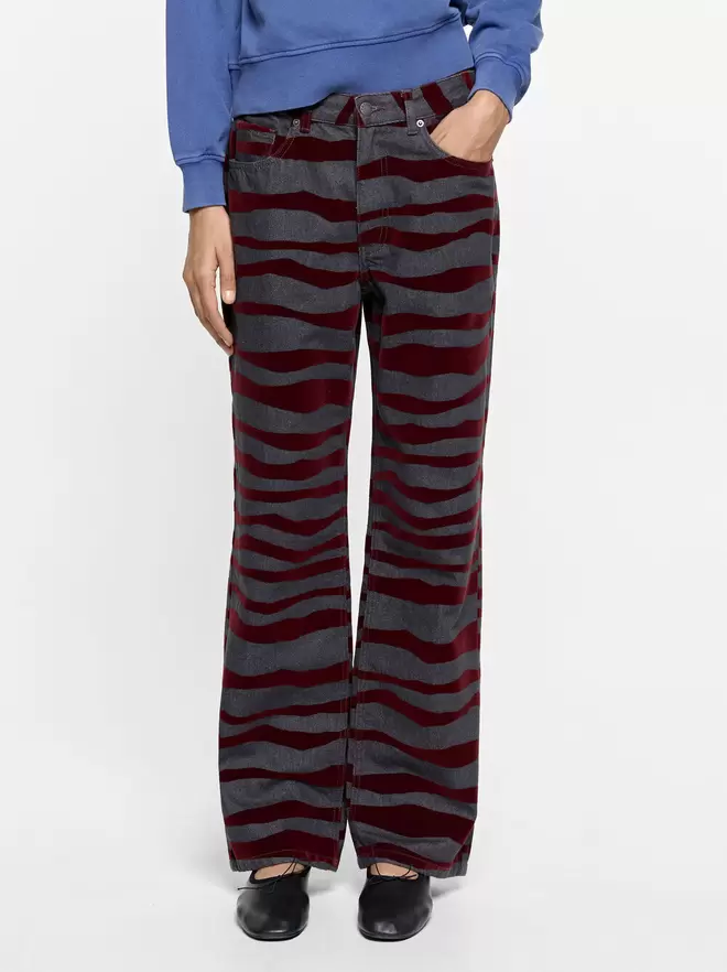 Jeans with a velvet animal print