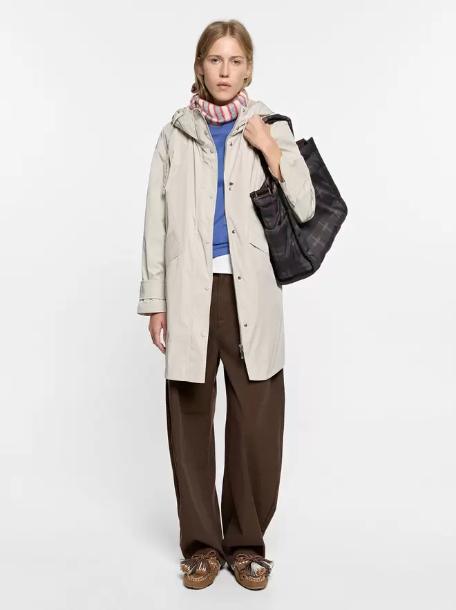 Plain coat with hood