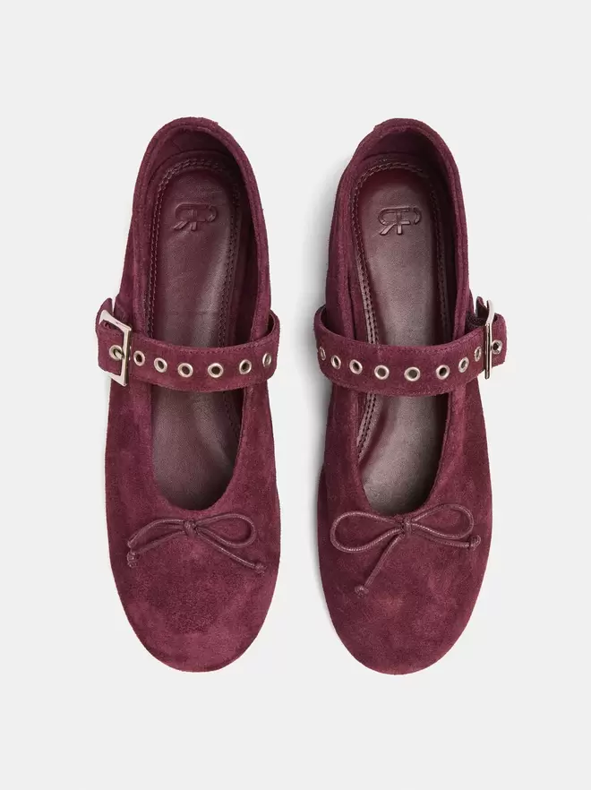 Leather ballet flats with strap and studs