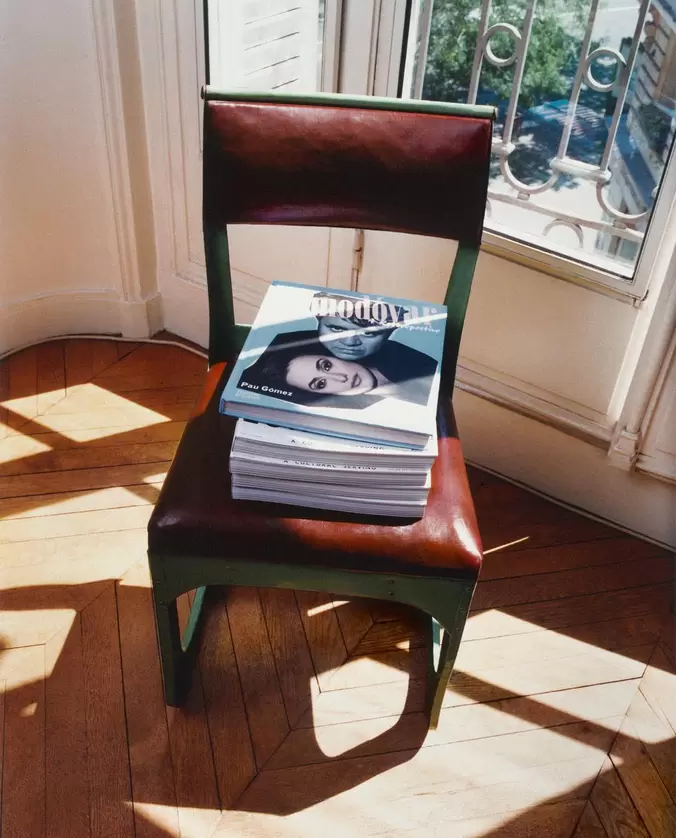 ALMODÓVAR: A RETROSPECTIVE BOOK (ENGLISH) TWO-TONE WOOL BLANKET | 0FR. PARIS