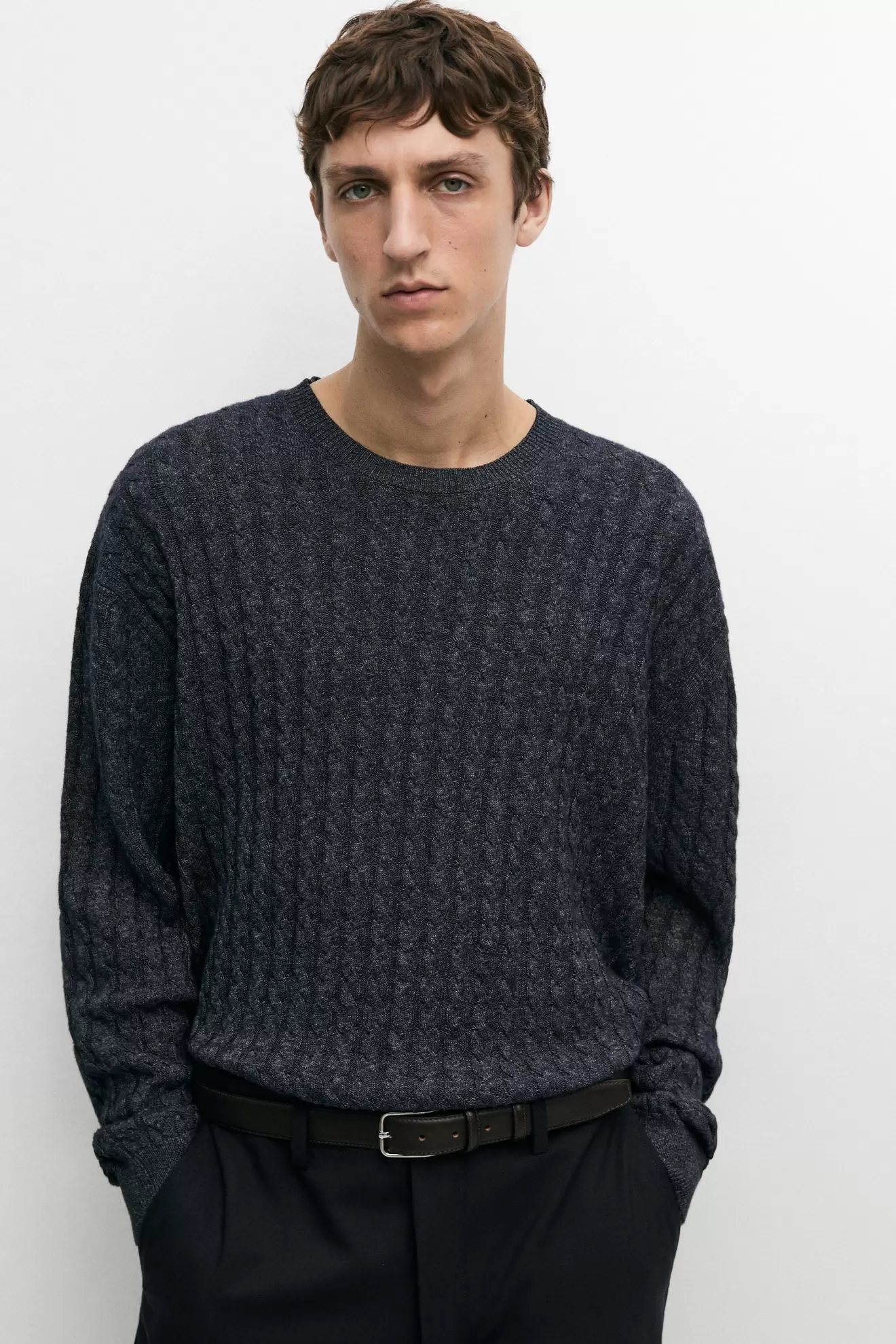 Cable knit round neck sweater