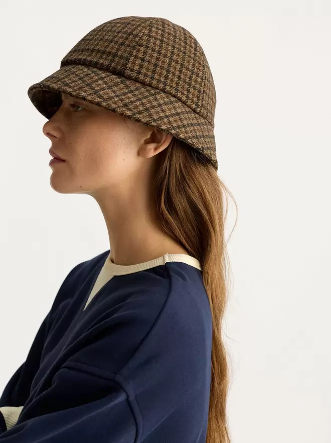 Houndstooth tweed bucket hat