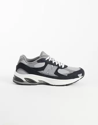 New Balance 2010 trainers in black and grey