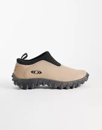 Salomon Snowclog trainers in safari and black